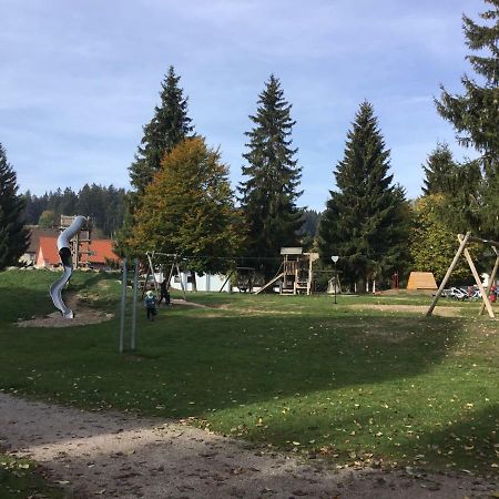 Gemuetliche 1Z Fewo In Schoenwald Mit Balkon, Schwimmbad, Sauna, Fitness ภายนอก รูปภาพ